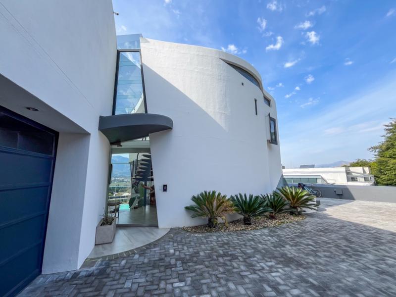 6 Bedroom Property for Sale in Hoog En Droog Western Cape